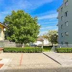 Blue Horizon Sea View 1br شقة *