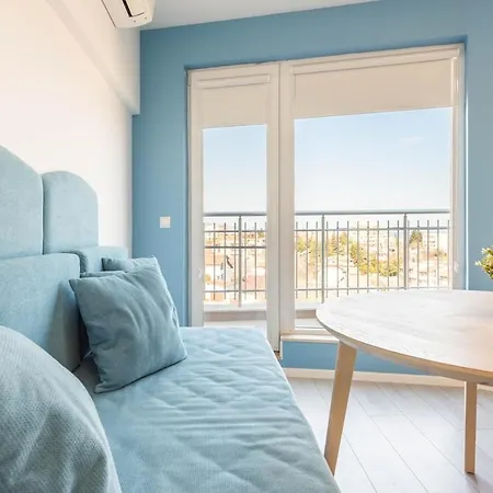 Blue Horizon Sea View 1br فارنا